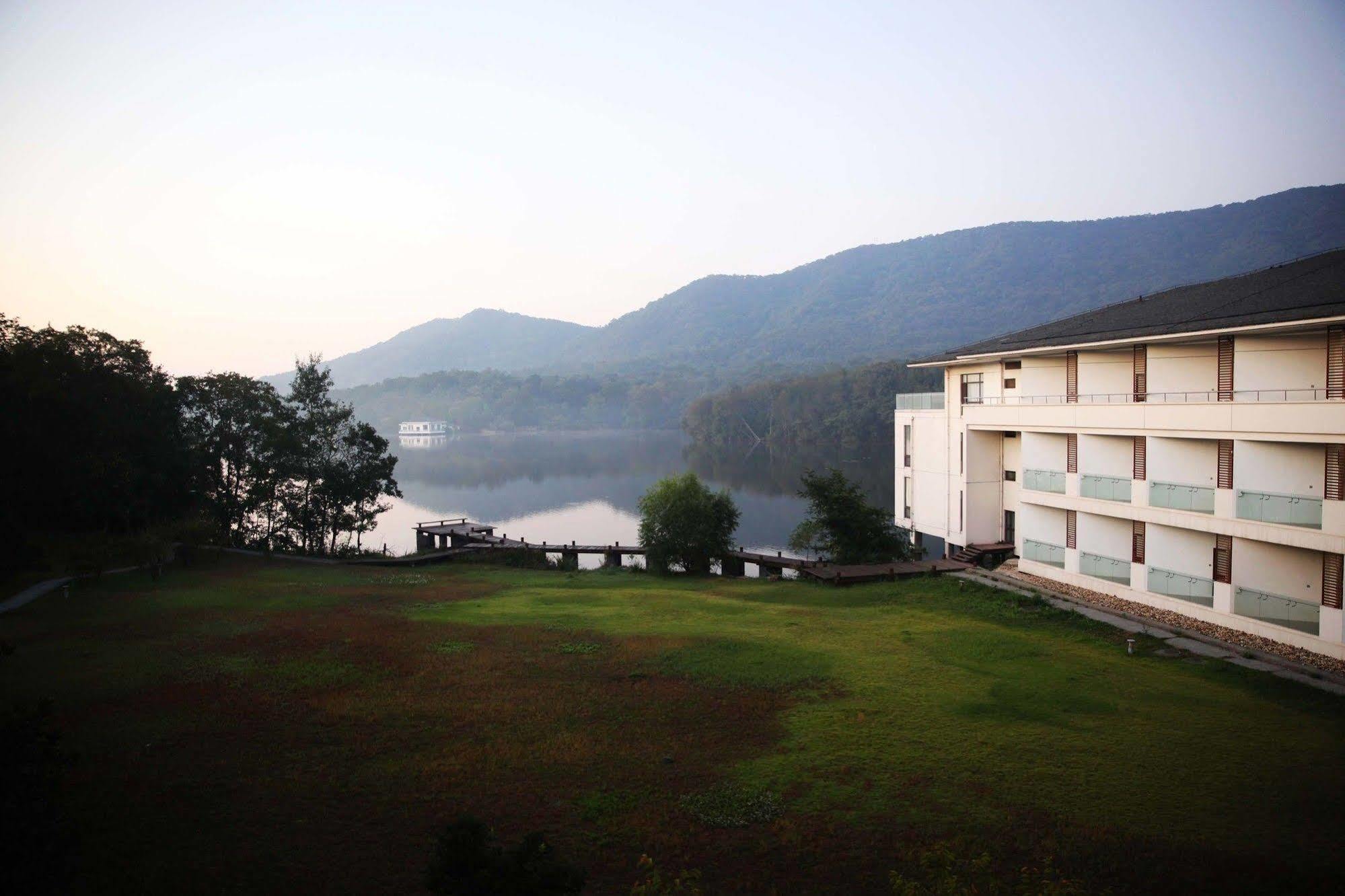 The Purple Palace - Jinling Hotels & Resorts Нанкин Екстериор снимка